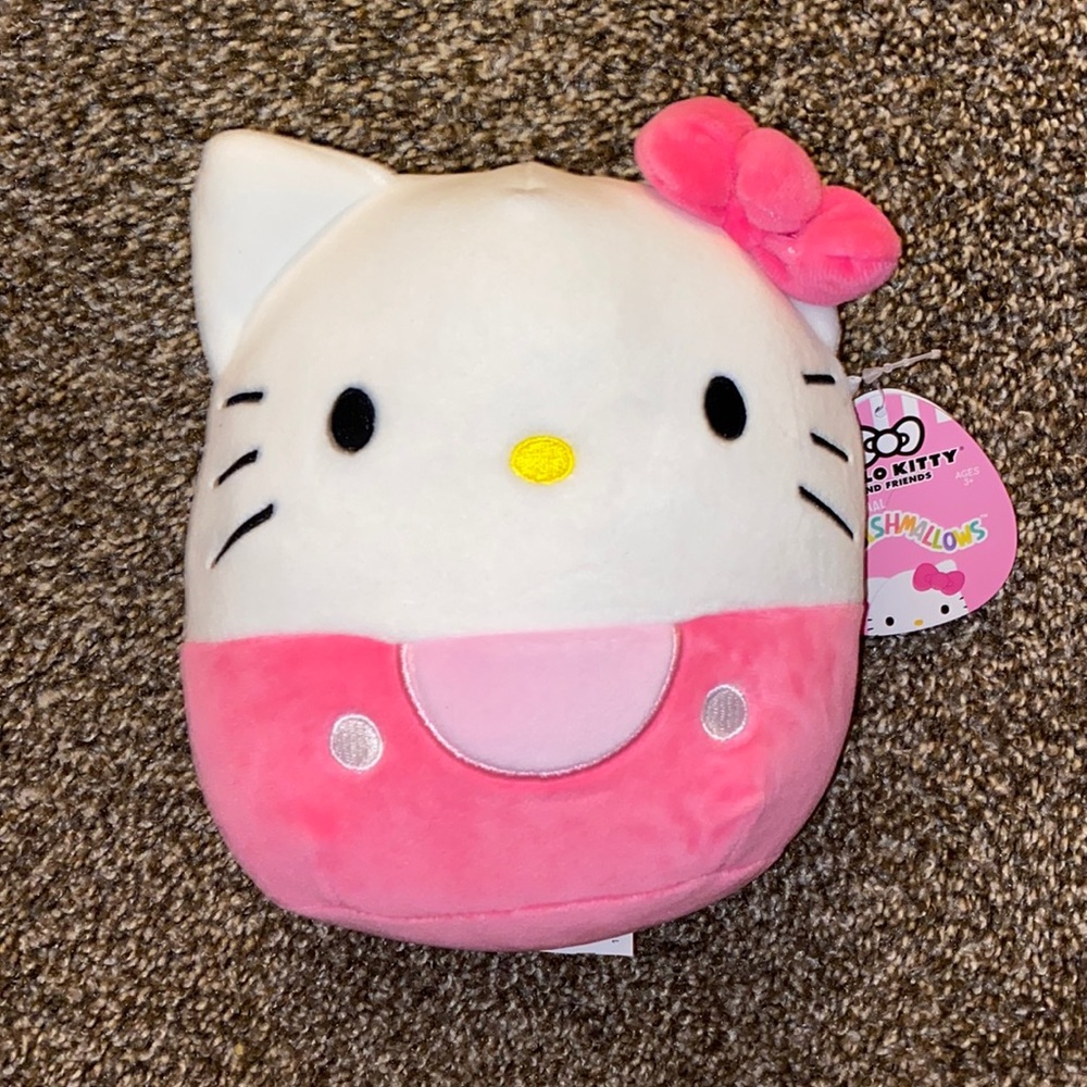 Hello kitty squishmallow